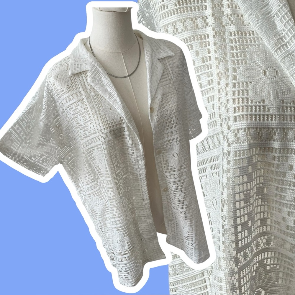 Vintage Y2K floral lace lightweight button down shirt short sleeve white M